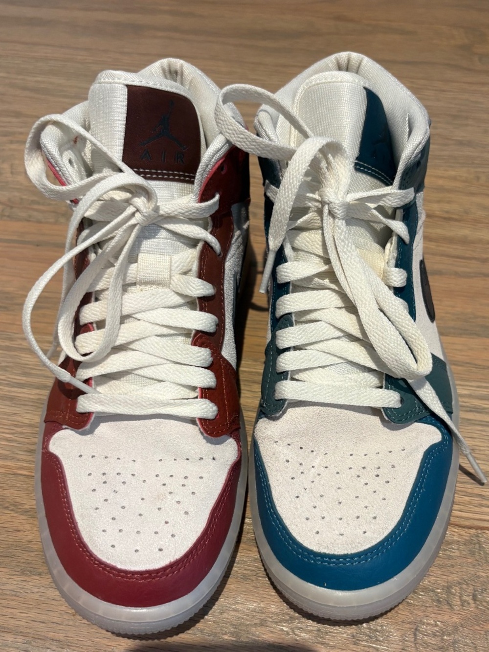 AIR JORDAN 1 MID SE  "85" -EUC- SIZE 7